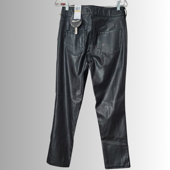 NWT BLACK DOLLHOUSE FAUX LEATHER JEAN-STYLE PANTS SIZE 6 - Picture 4 of 4
